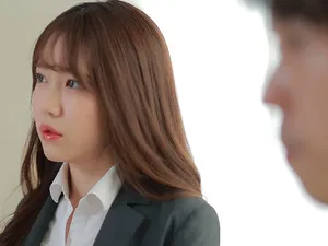 Vào sáng sớm, tôi sẽ gặp một cô gái có bộ ngực tuyệt đẹp từ bên ngoài. Ngực cô ấy đang nhô lên và cô ấy cực kỳ đói. Cô ấy là bạn tình tuyệt vời nhất khi quan hệ với một người đẹp quyến rũ...